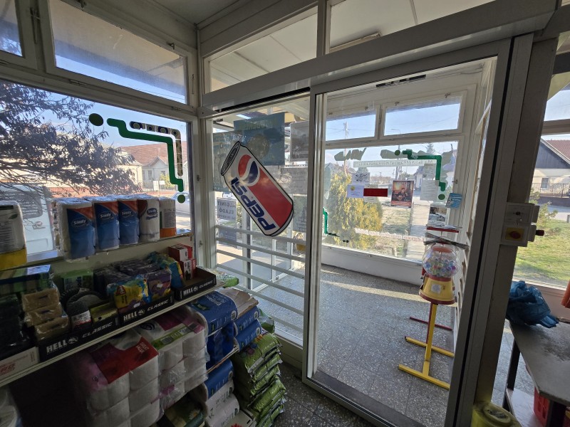 1 db 2 mozgó és 2 db 1 mozgó automata ajtó kivitelezésünk Tabdin.