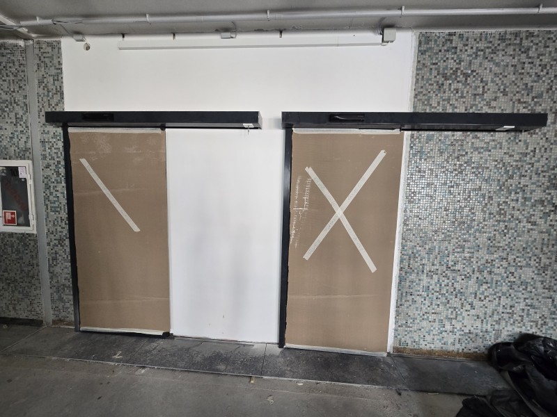 2 db 1 mozgós automata ajtó kivitelezésünk a Pulmonológiai Klinikán